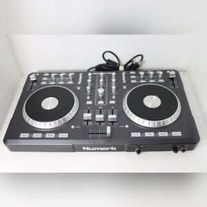 Numark Mixtrack Pro DJ Controller